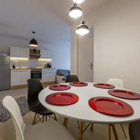 Azzaro Apartment Crikvenica