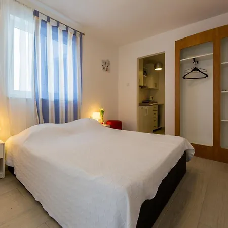 Azzaro Crikvenica