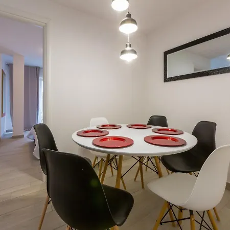 Azzaro Apartment *