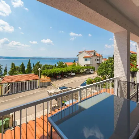 Azzaro Apartment Crikvenica