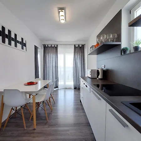 Apartment Azzaro