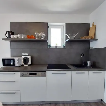 Azzaro Apartment